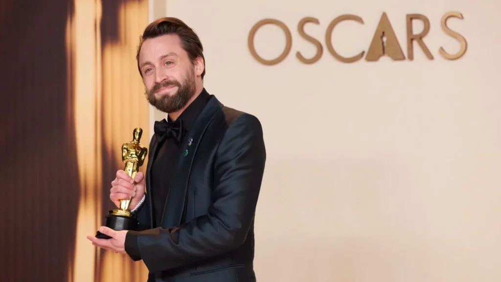 kieran-culkin-en-la-gala-de-los-oscar-2025_2472